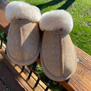 Size 11 Bearpaw women's slippers Brand New